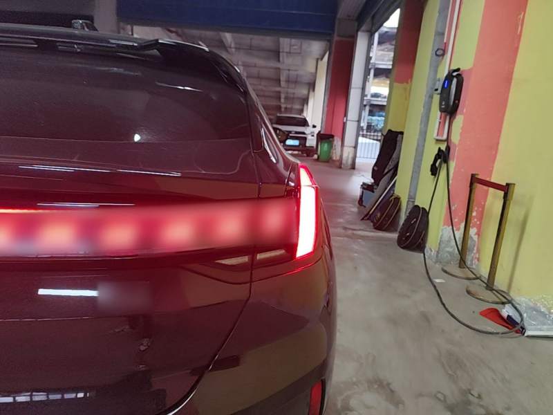 Used Zeekr 001 2023 YOU Edition 100 kWh — 7
