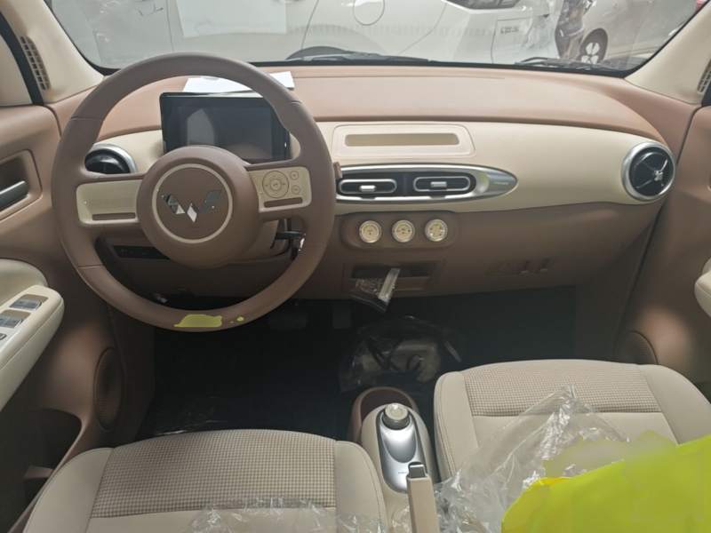 Used Wuling Hongguang MINIEV 2025 Four-Door Version Advanced Edition — 9