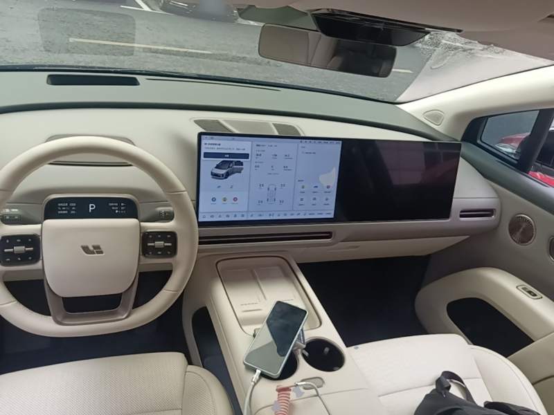Used Li Auto i8 2025 Model Standard Version — 9