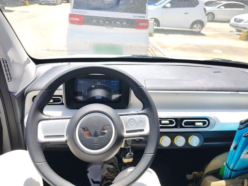 Used Wuling Hongguang MINIEV 2024 3rd Generation 215km Youth Edition — 9
