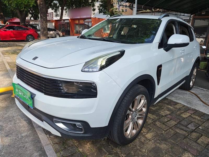 Used Lynk & Co 01 2017 2.0T Two-Wheel Drive Pro Edition — 1