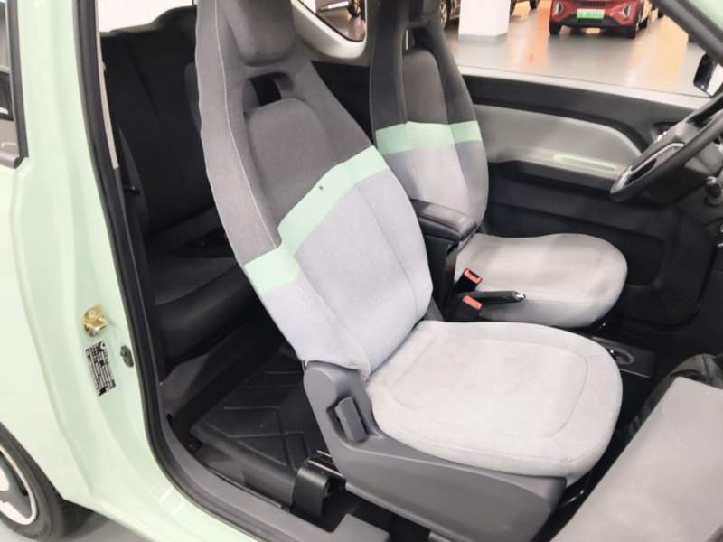 Used Wuling Hongguang MINIEV 2021 Macaron Premium Model – Lithium Iron Phosphate — 24