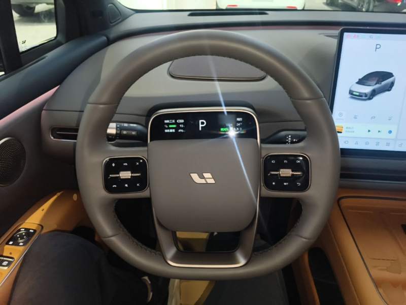 Used Li Auto i6 2025 Model Four-Wheel-Drive Standard Type — 10