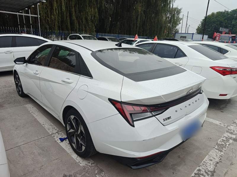 Used Hyundai Elantra 2022 1.5L CVT GLX Elite Edition — 4