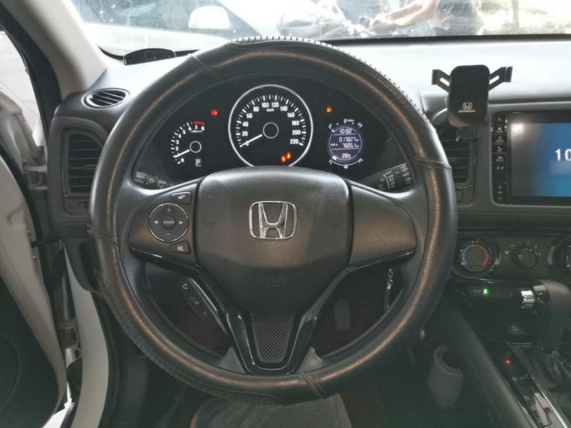 Used Honda Vezel 2020 1.5L CVT Pioneer Edition — 10