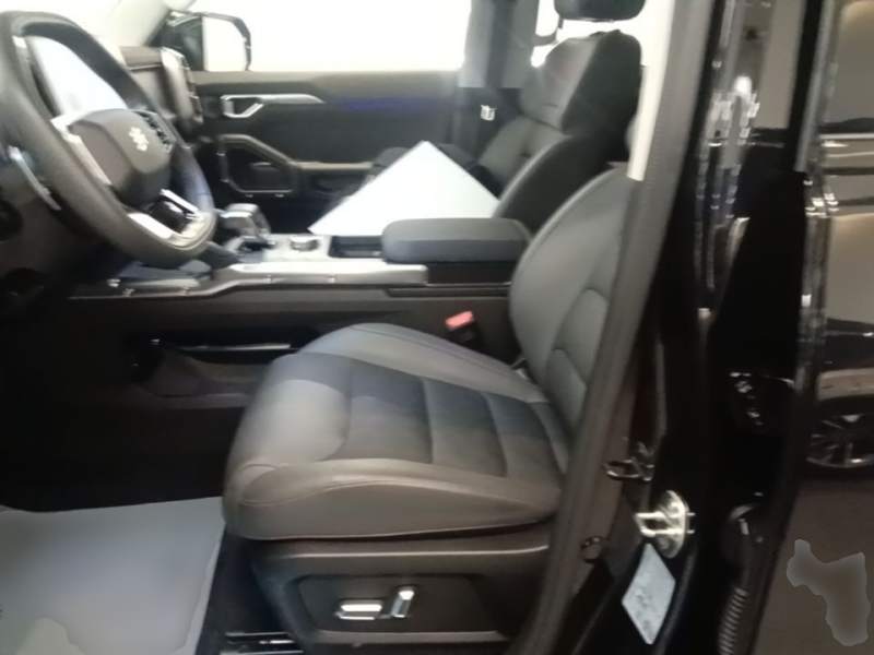 Used JETOUR Traveler 2023 2.0T All-Wheel-Drive CrossPRO — 16