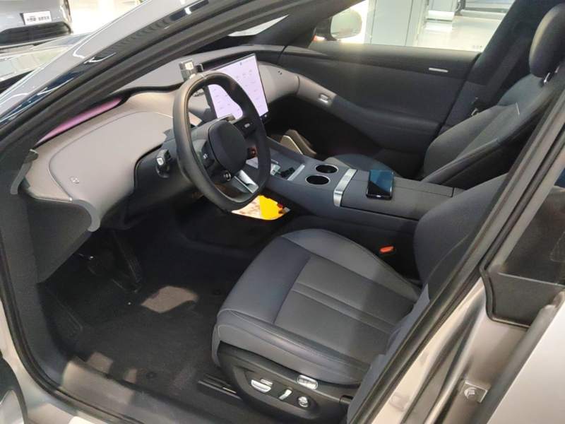 Used Xiaomi Auto YU7 2025 Ultra-Long Range Rear-Wheel Drive Version — 14