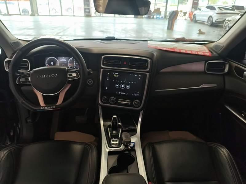 Used Lynk & Co 01 2017 2.0T Two-Wheel Drive Pro Edition — 9