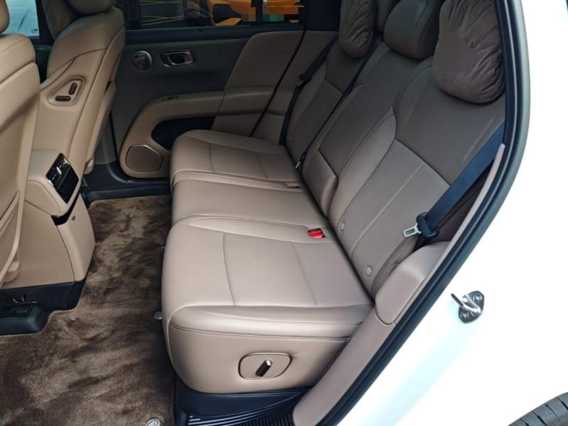 Used Li Auto i6 2025 Model Four-Wheel-Drive Standard Type — 16