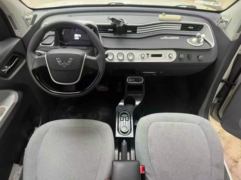 Used Wuling Hongguang MINIEV 2022 Macaron Premium Model – Lithium Iron Phosphate — 12