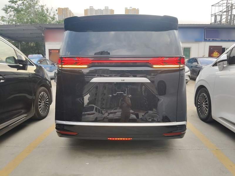 Used Denza D9 2022 EV 600 Four-Wheel Drive Flagship Model — 5