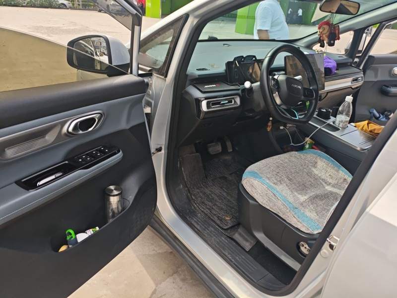 Used AION Y 2023 Younger — 20