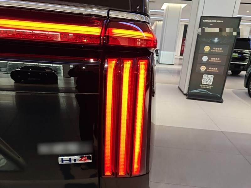 Used Wey Gaoshan 2025 Four-Wheel Drive Alpine 8 — 7