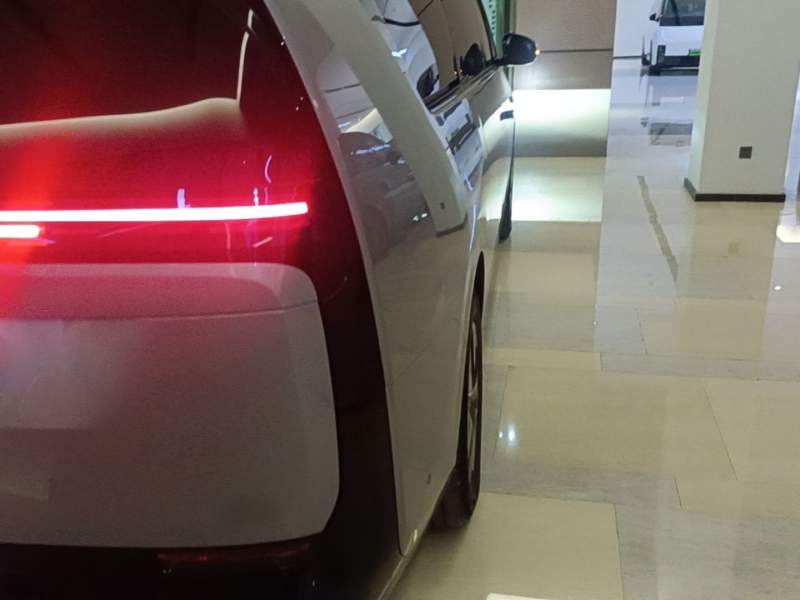 Used Li Auto MEGA 2025 Ultra Smart Refreshed Edition — 7