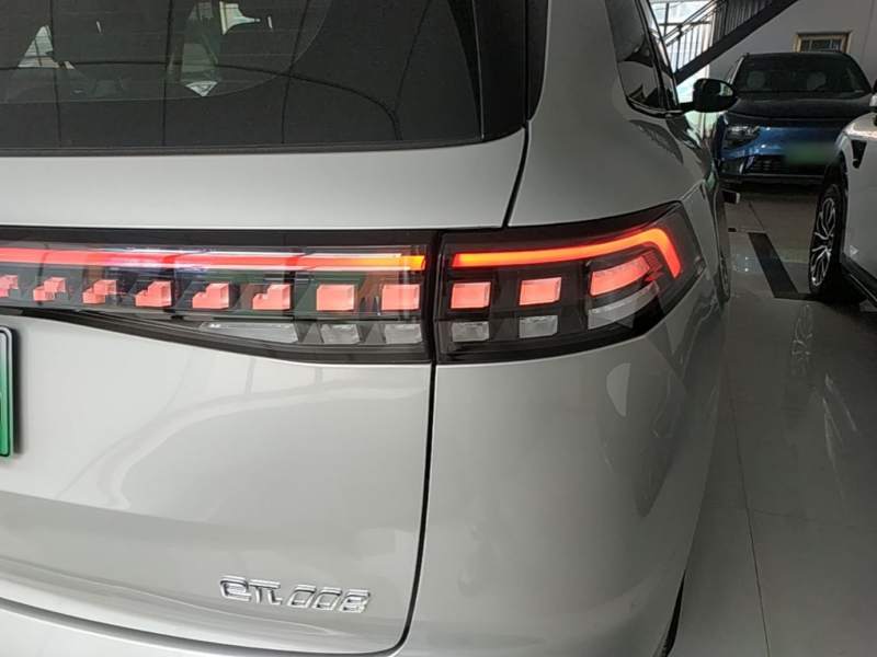 Used Dongfeng eπ eπ008 2024 210Max Range-Extended Version 6 Seats — 7