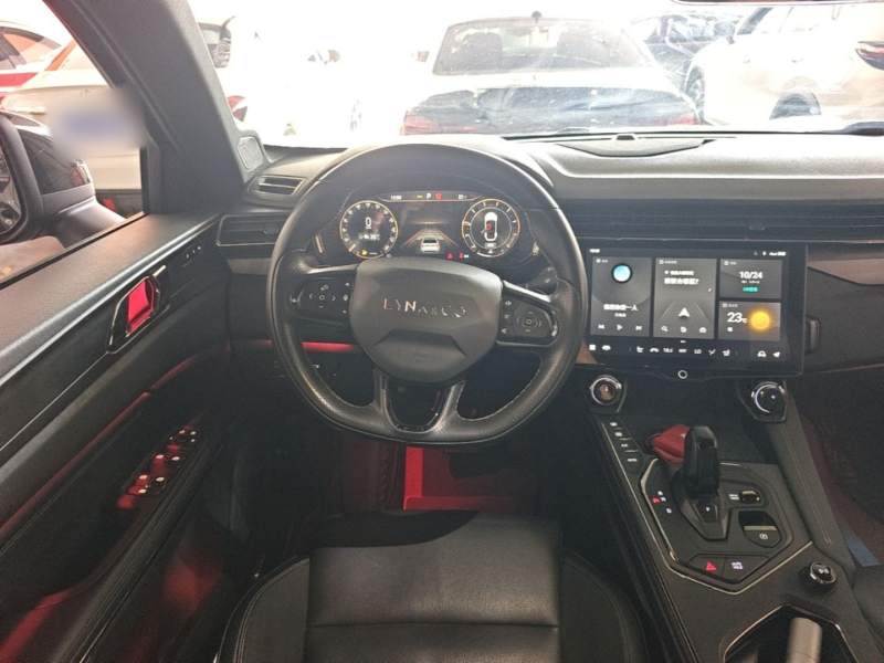 Used Lynk & Co 01 2021 2.0TD Four-Wheel Drive Dark Night Edition — 10