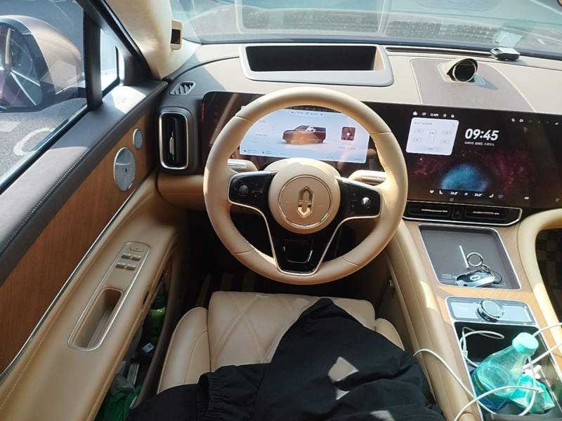 Used Hima AITO M9 2025 Extended-Range Ultra Version 52 kWh 6-Seater — 11