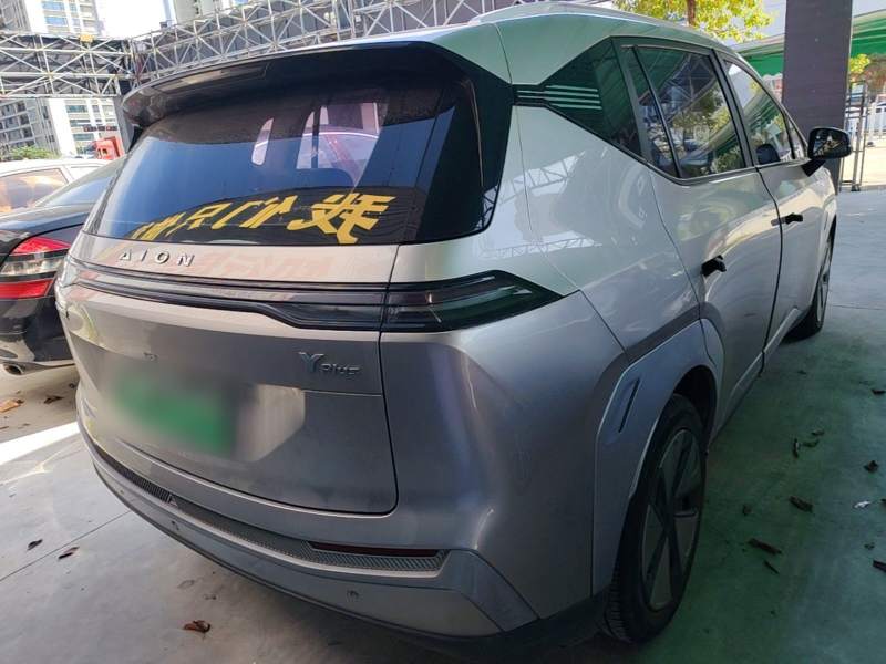 Used AION Y 2023 Younger — 6