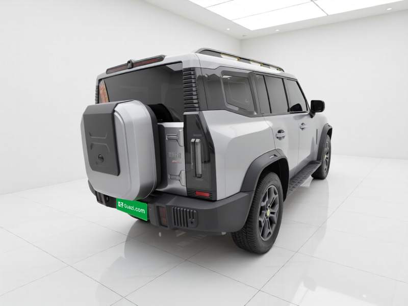Used JETOUR Traveler 2023 2.0T All-Wheel-Drive CrossPRO — 15