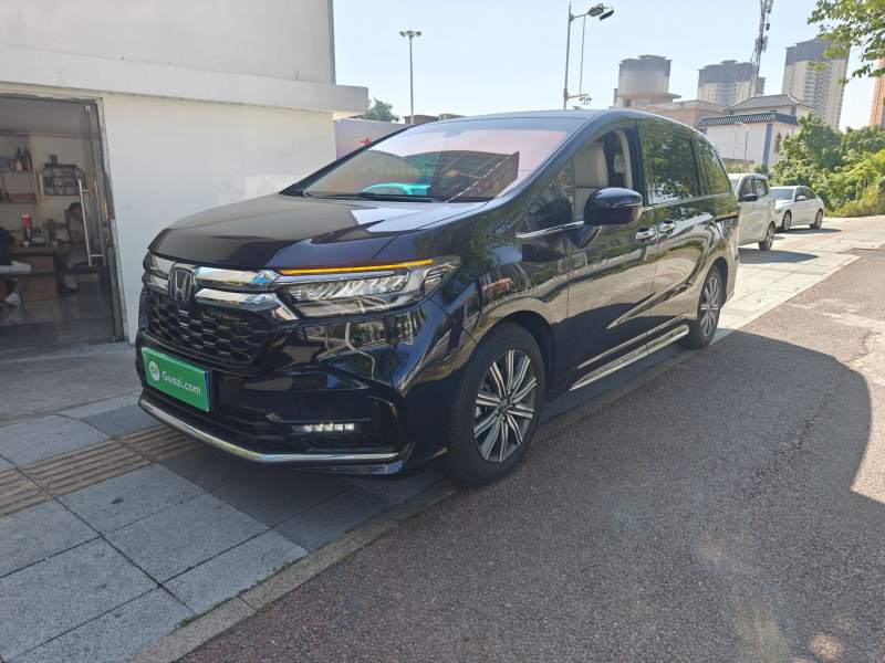 Used Honda Odyssey 2022 2.0L eHEV Prestige Four-Seater Edition — 1