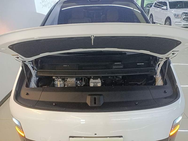 Used Li Auto MEGA 2025 Ultra Smart Refreshed Edition — 19