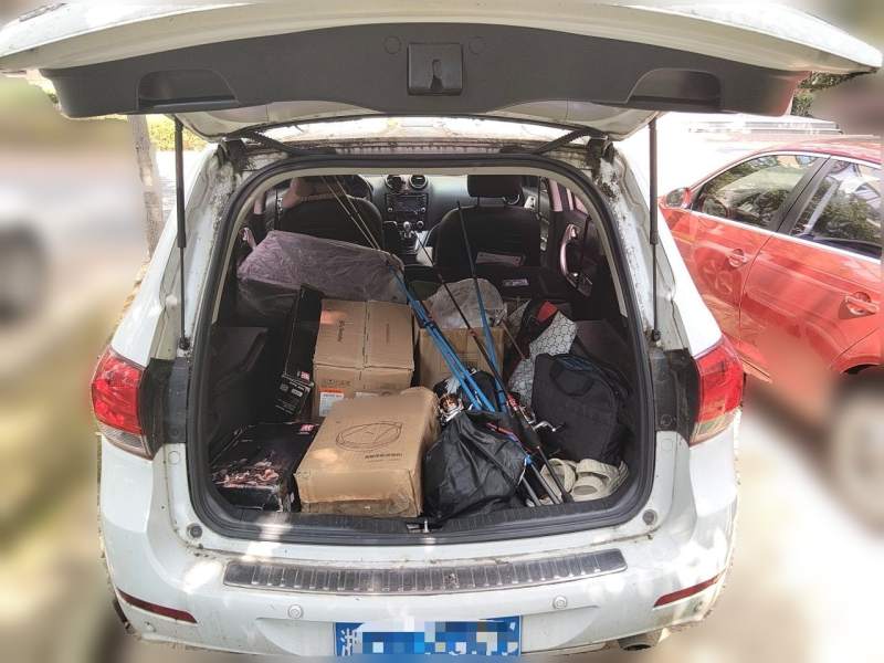Used Haval H6 2015 Upgraded Model 1.5T Manual Two-Wheel Drive Elite Version — 15