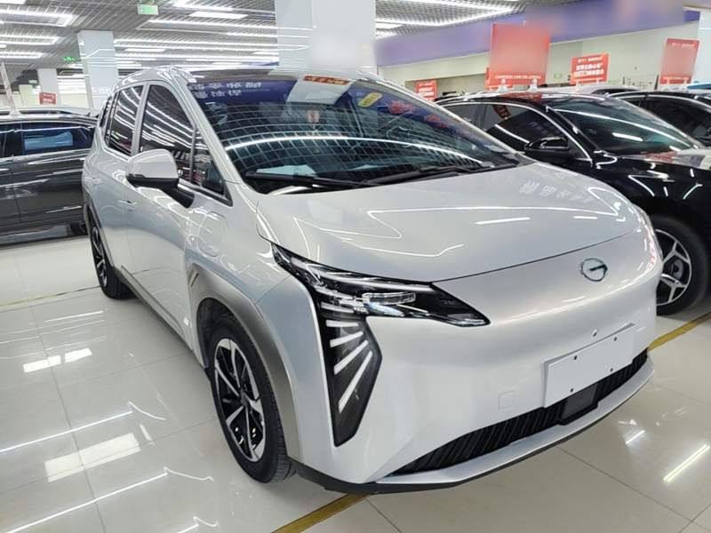 Used AION Y 2023 Younger Star Edition — 3