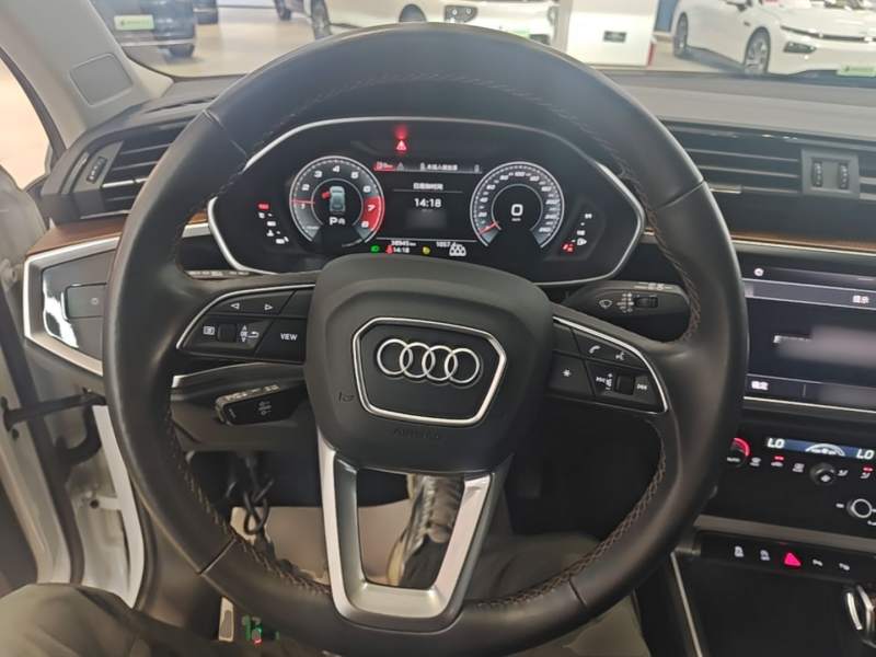 Used Audi Q3 2023 35 TFSI Fashion Elegant Version (1.4T) — 10