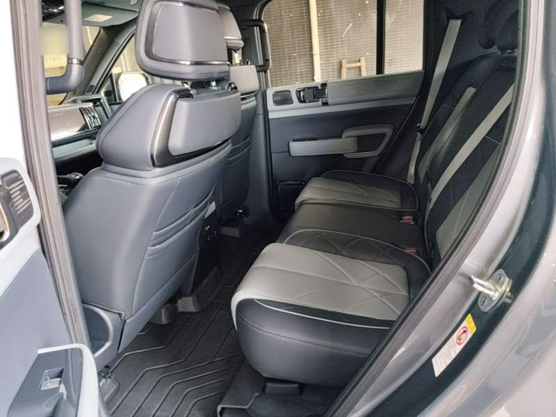 Used Formula Leopard 5 2023 Navigator Edition — 16