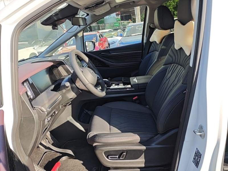 Used GAC Trumpchi M8 2024 Master Series 400T Prestige Edition — 14