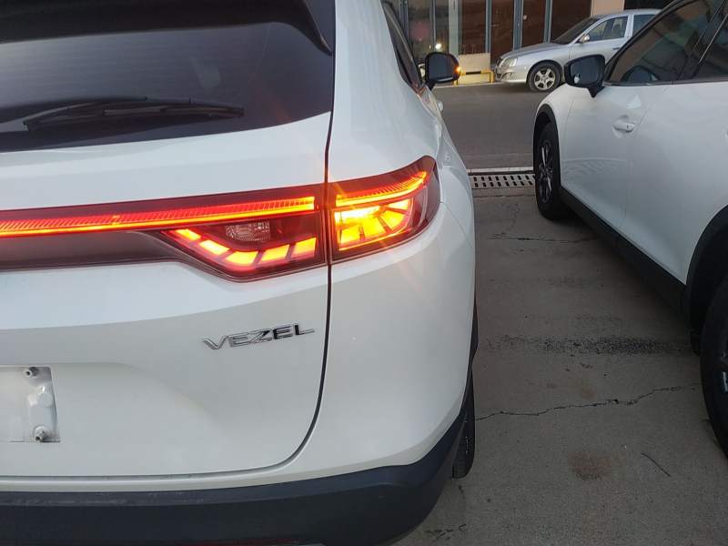 Used Honda Vezel 2023 1.5L CVT Pioneer Edition — 7