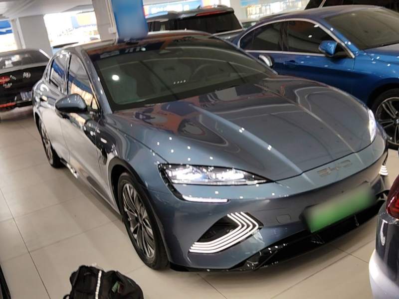 Used BYD Seal 2022 550 km Standard Range Rear-Wheel Drive Elite Version — 3