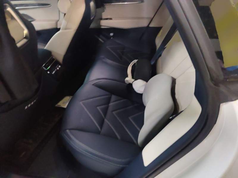 Used Zeekr 001 2023 WE Edition 86 kWh — 16