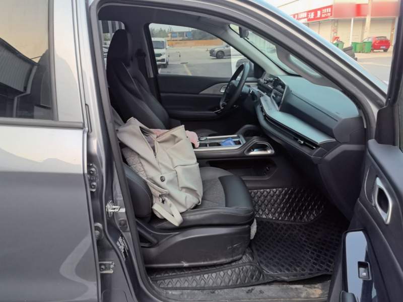 Used CHANGAN Hunter 2024 Warrior Edition Luxury Model Dual-Motor All-Wheel Drive with Extra-Long Cargo Box — 24