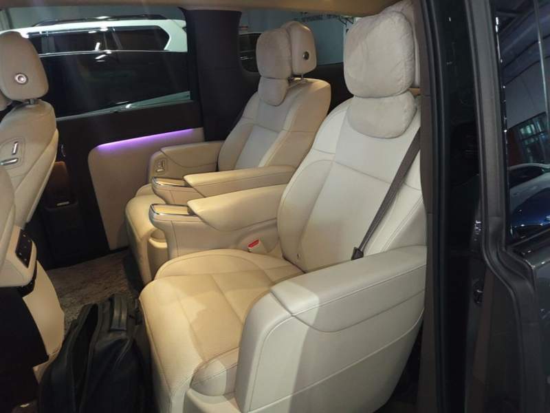 Used Li Auto MEGA 2024 Ultra Model — 16