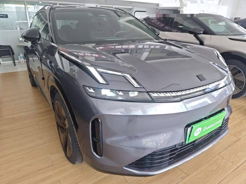 Used Lynk & Co 08 EM-P 2023 220km All-Wheel-Drive Performance Halo — 3