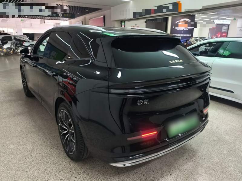 Used Zeekr 7X 2025 100 kWh Long-Range Rear-Wheel Drive with Intelligent Driving Features — 4
