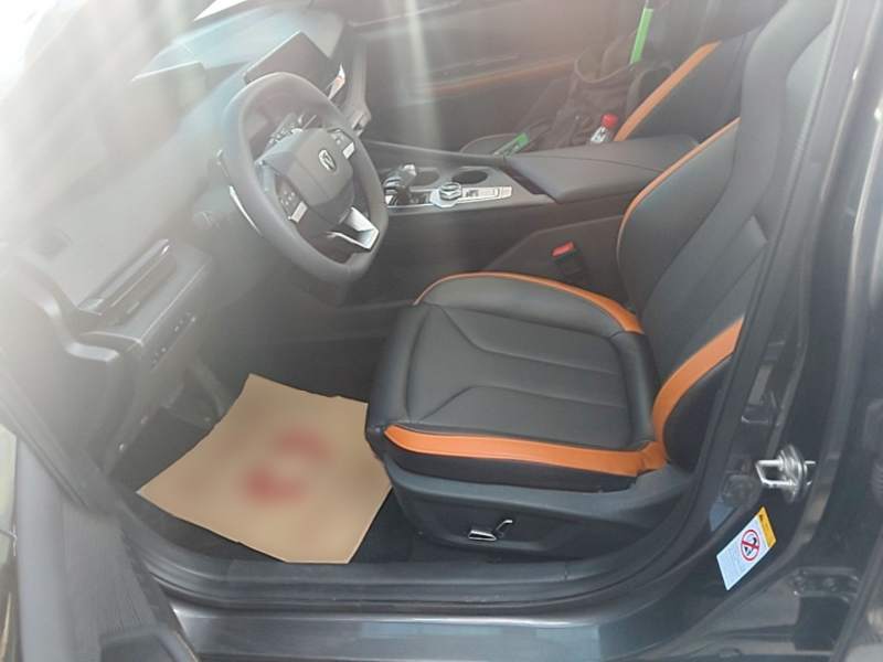 Used CHANGAN UNI-V 2023 1.5T Prestige Model — 14