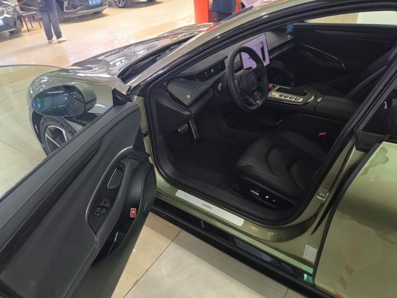 Used Xiaomi Auto SU7 2024 Four-Wheel Drive Ultra-Long Range Advanced Intelligent Driving Max Edition — 15