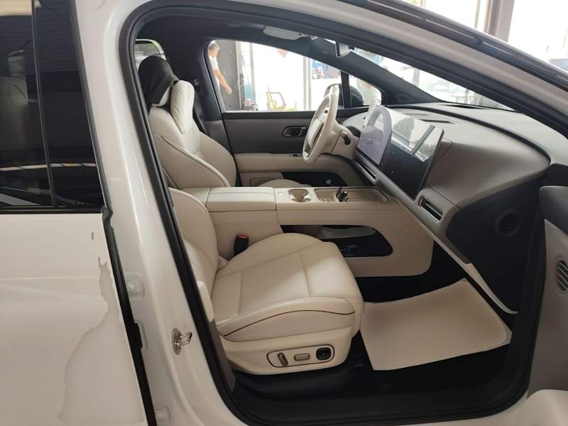 Used Li Auto i6 2025 Model Two-Wheel-Drive Standard Type — 25