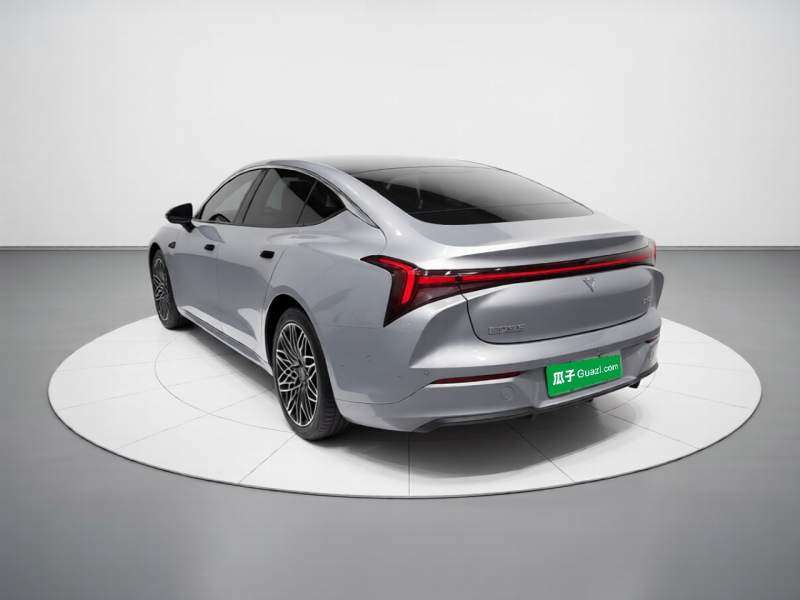 Used NETA S 2022 All-Electric 715 km Range Rear-Drive Deluxe Version — 4