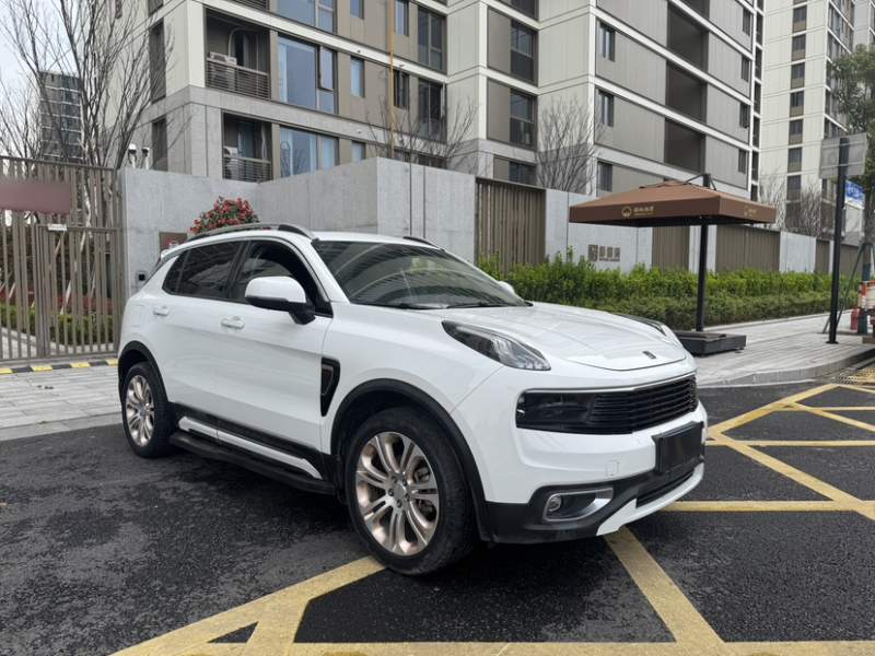 Used Lynk & Co 01 2017 2.0T Two-Wheel Drive Pro Edition — 30