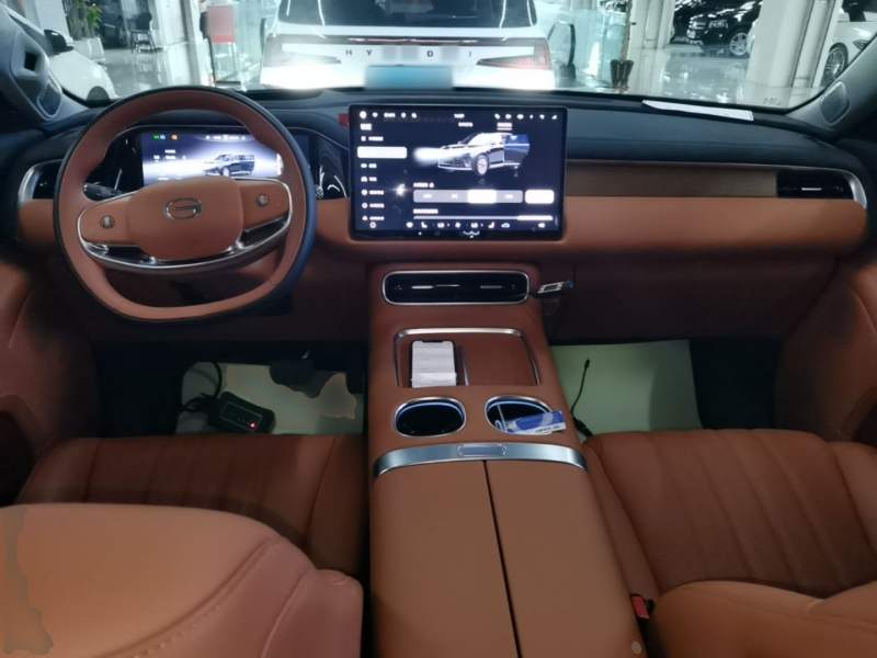 Used GAC Trumpchi S9 2025 Model Qiankun Ultra 6-Seater — 9