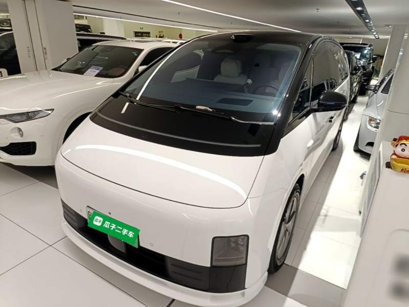 Used Li Auto MEGA 2025 Home Family Special Edition
