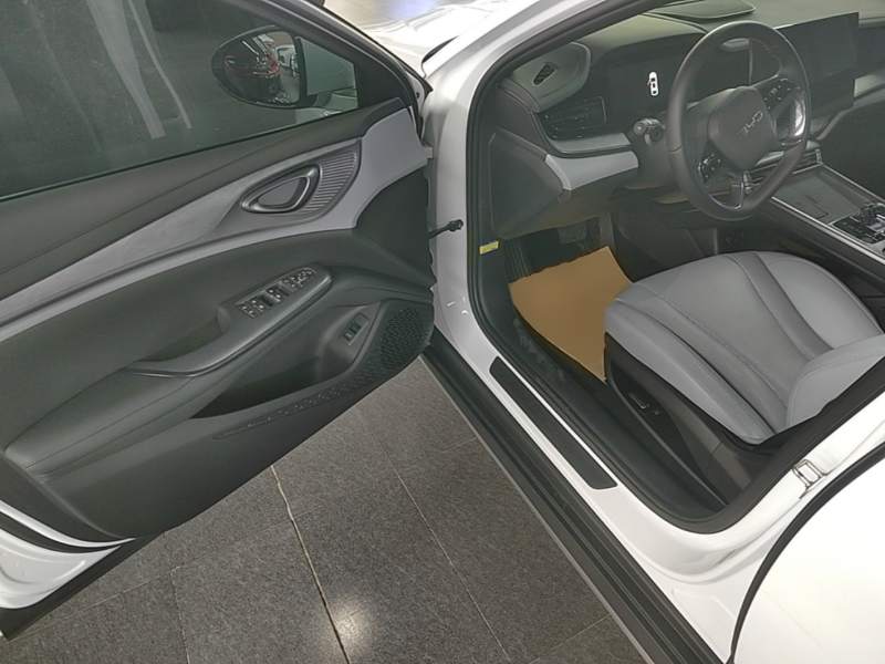 Used BYD Seal 2024 HONOR Edition DM-i 1.5L 121km Luxury Model — 15