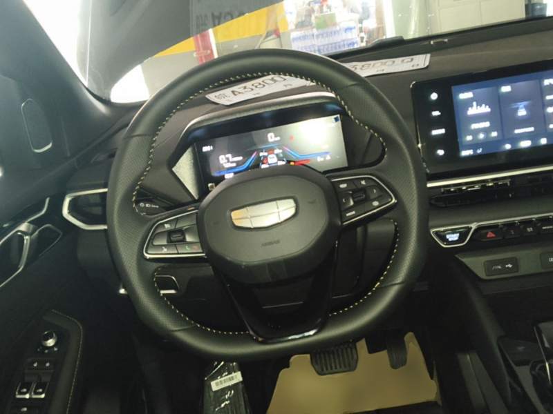 Used Geely Auto Coolray 2025 Bin Yue L 1.5TD DCT Beyond Edition — 10