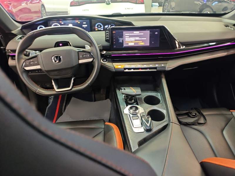 Used CHANGAN UNI-V 2023 1.5T Prestige Model — 9
