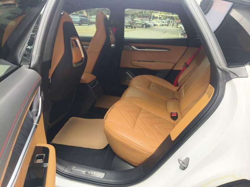 Used Zeekr 001 2023 YOU Edition 100 kWh — 16