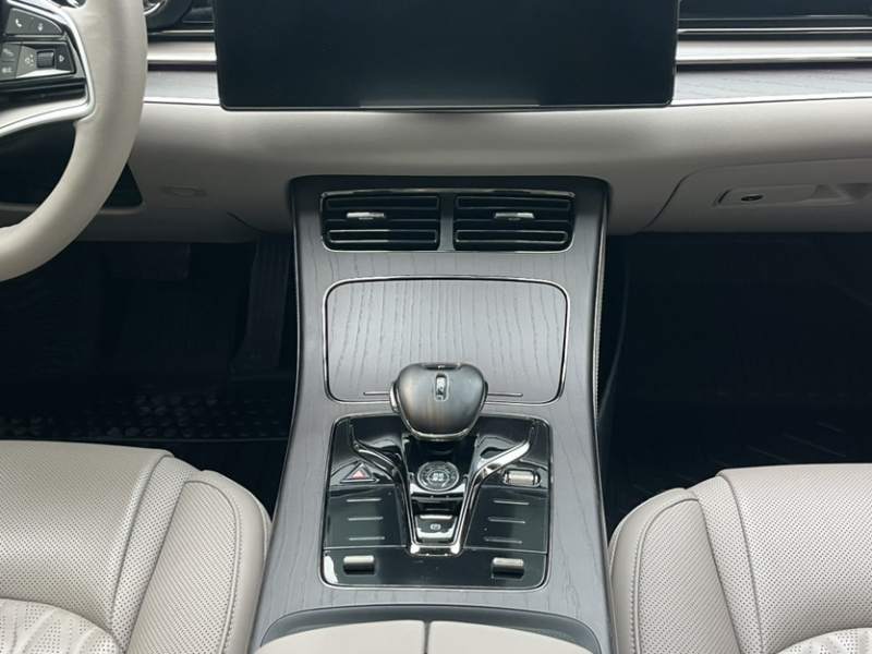 Used BYD Han 2025 EV with 701 km of Laser Radar-Enabled Intelligent Driving — 13