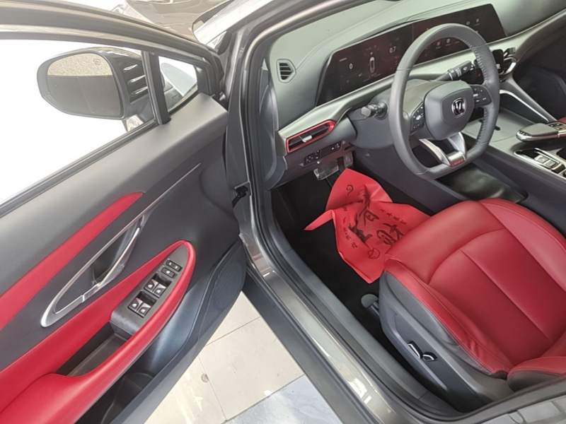 Used CHANGAN UNI-T 2020 1.5T Prestige Version — 15